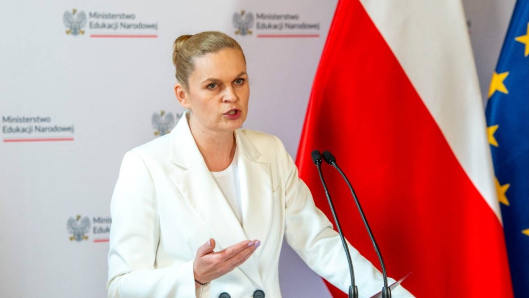 Rodzice i nauczyciele wściekli po zakazie odrabiania zadań domowych przez minister Nowacką